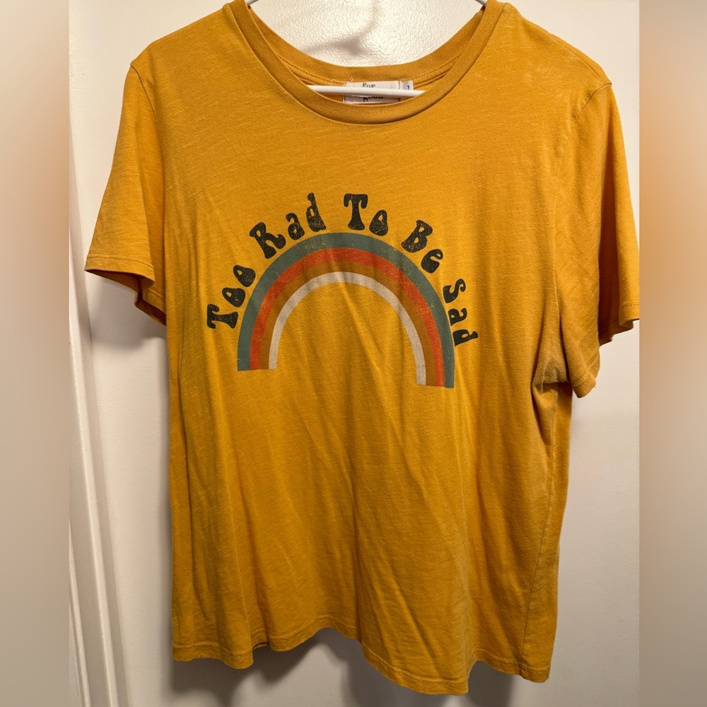Too Rad to Be Sad tee size L